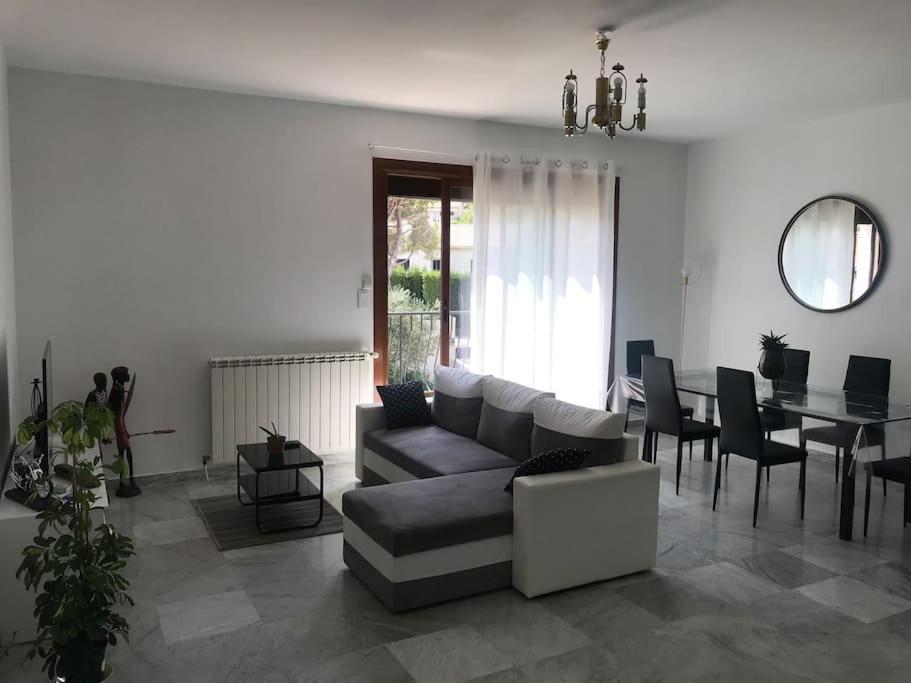 Haut De Maison Entierement Renove Avec Garage Carnoux-en-Provence Εξωτερικό φωτογραφία
